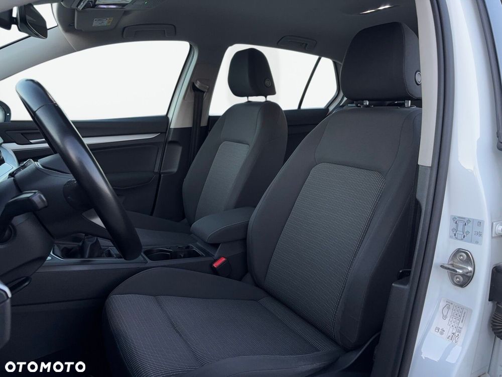 Volkswagen Golf - 19