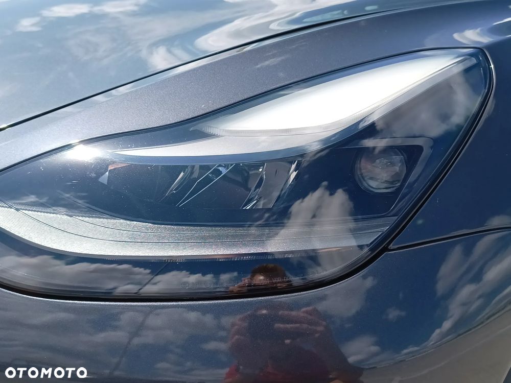 Tesla Model 3 Langstreckenbatterie Allradantrieb Dual Motor - 17