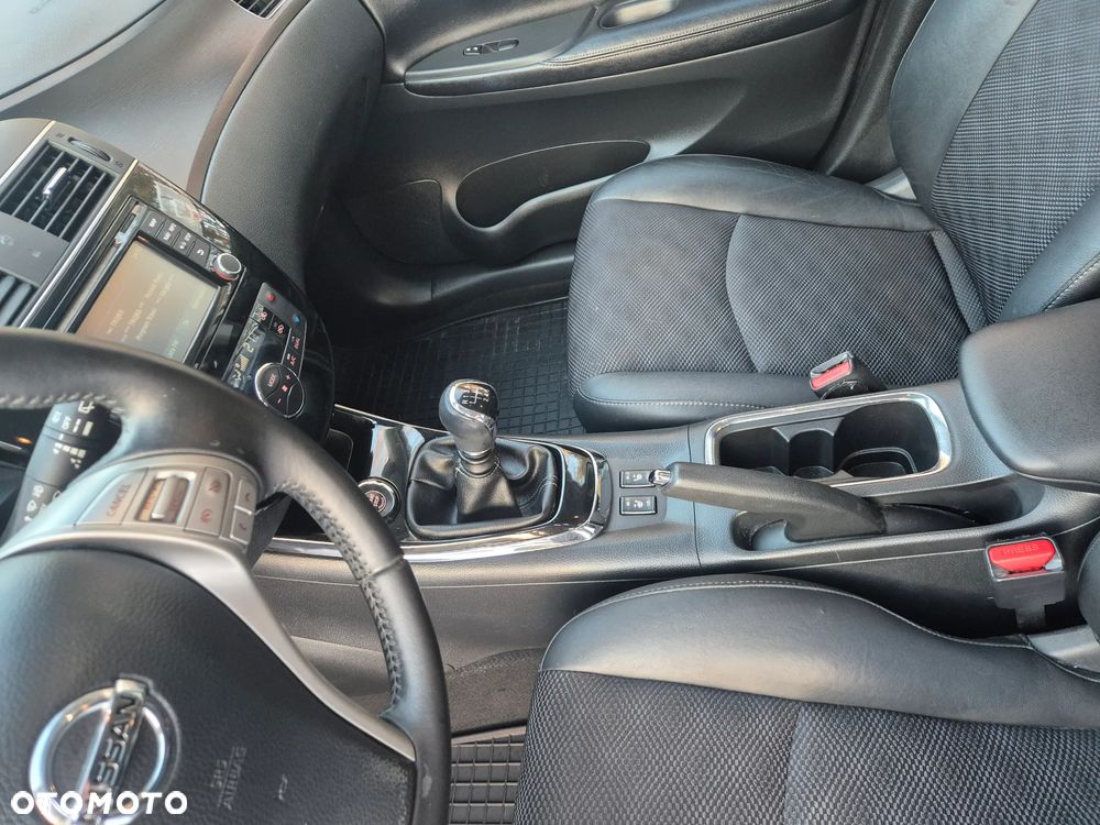 Nissan Pulsar 1.2 DIG-T Tekna EU6 - 23