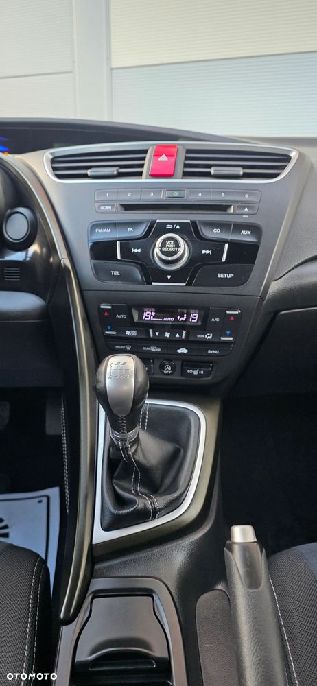 Honda Civic 1.8 i-VTEC Style Edition - 12