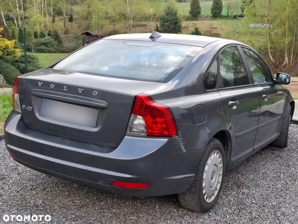 Volvo S40 2.0D Momentum - 4