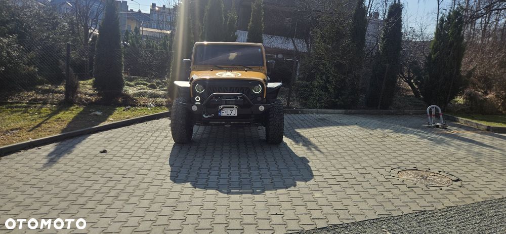 Jeep Wrangler - 4