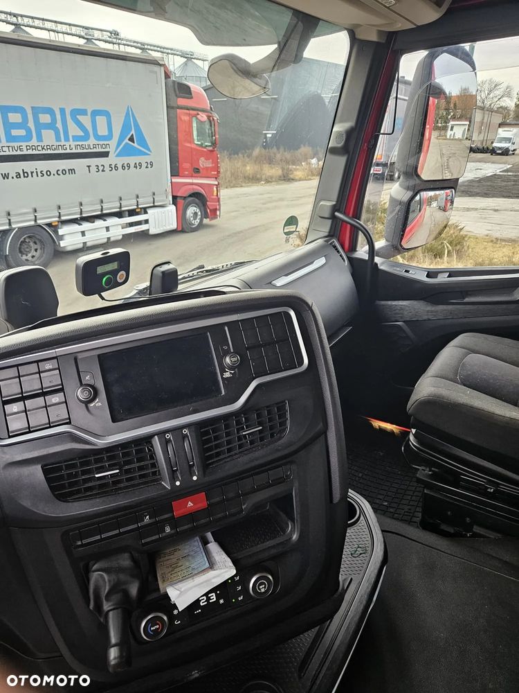 Iveco S-WAY - 9