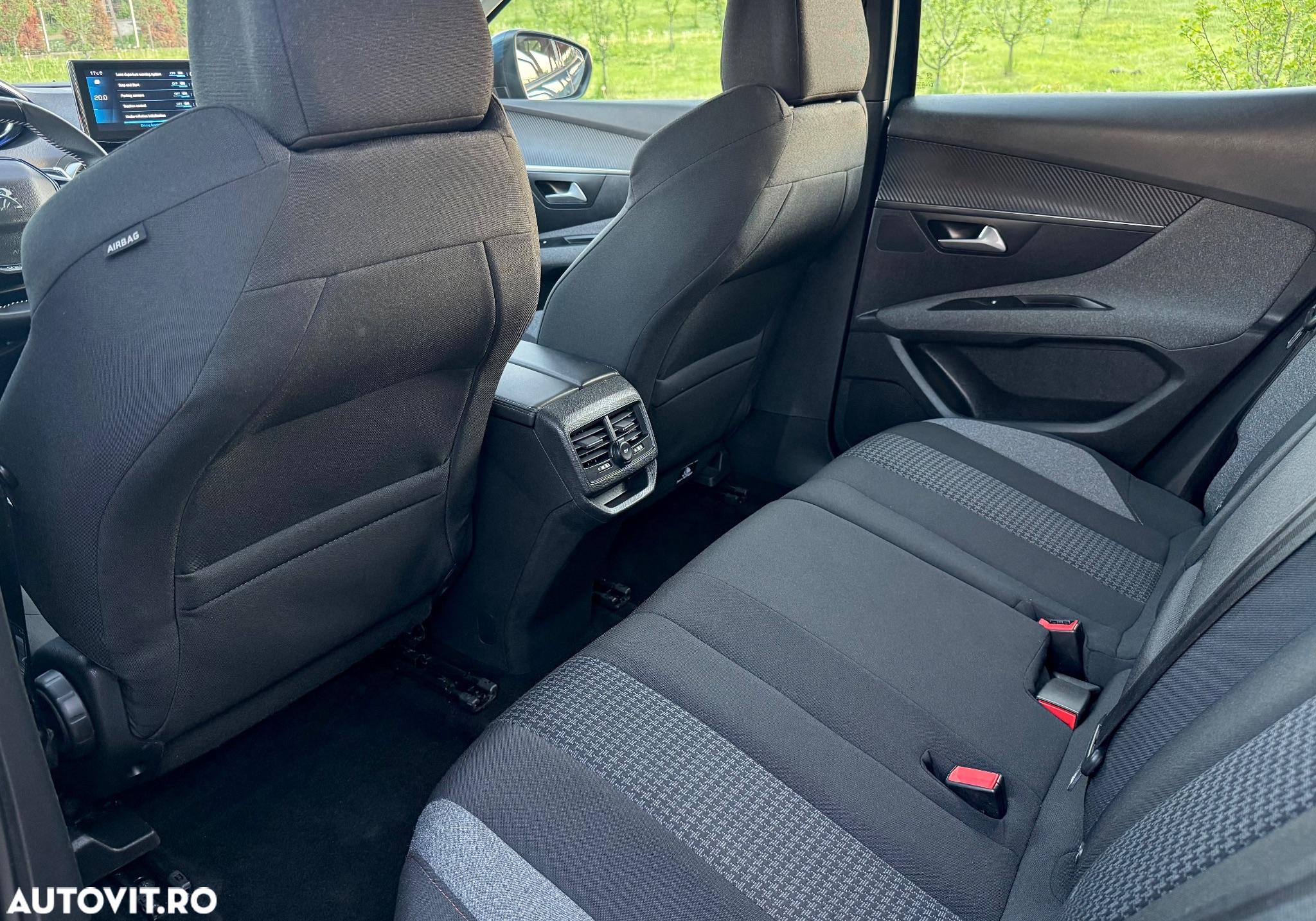 Peugeot 3008 1.5 BlueHDI 130 EAT8 Active Pack - 17