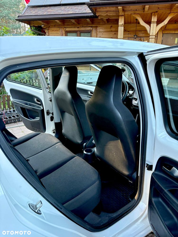 Volkswagen up! 1.0 high - 3