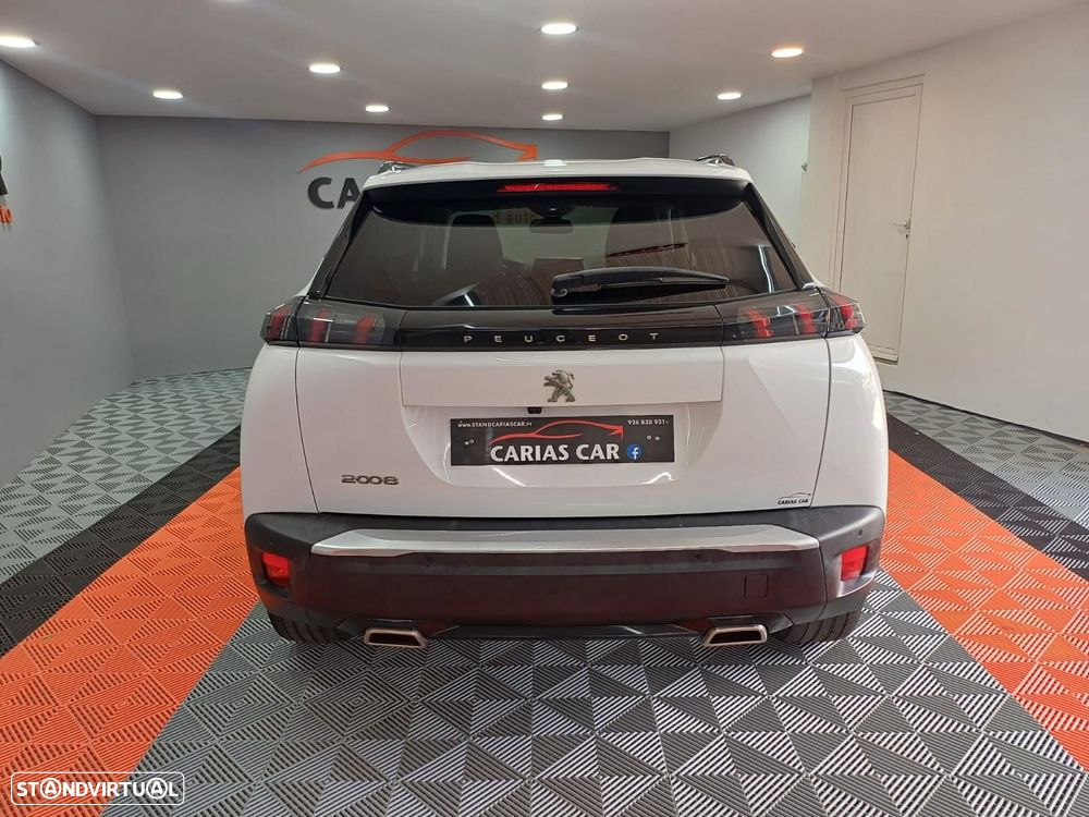 Peugeot 2008 1.2 PureTech Allure EAT8 - 4