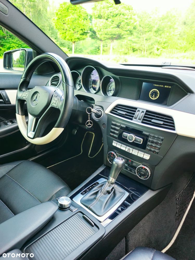 Mercedes-Benz Klasa C 180 (BlueEFFICIENCY) 7G-TRONIC - 16