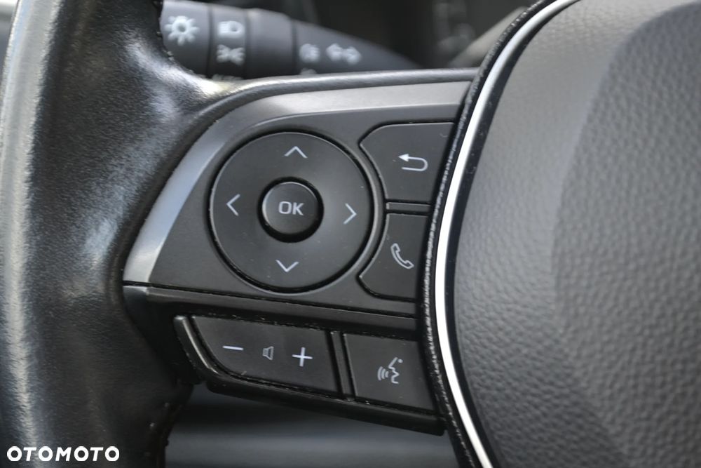 Toyota Corolla 1.8 Hybrid Comfort - 24