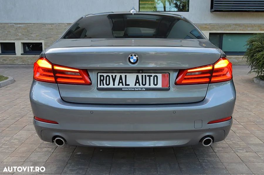 BMW Seria 5 520d Aut. - 11