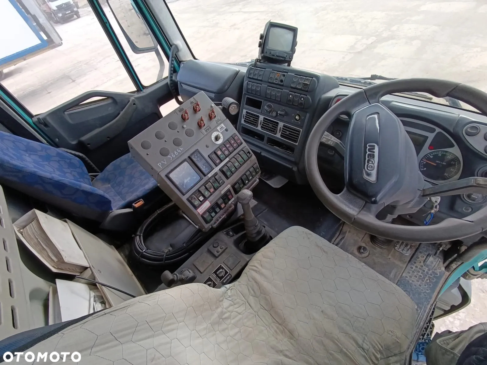 Iveco Zamiatarka EUROVOIRIE - 17
