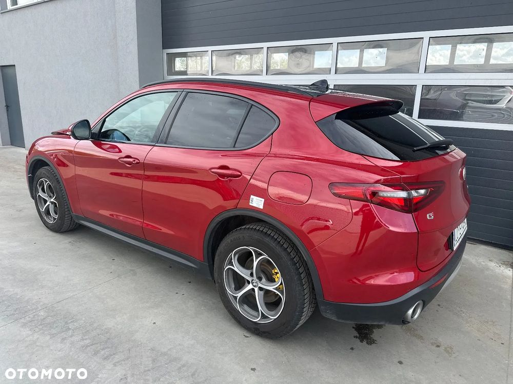 Alfa Romeo Stelvio - 7