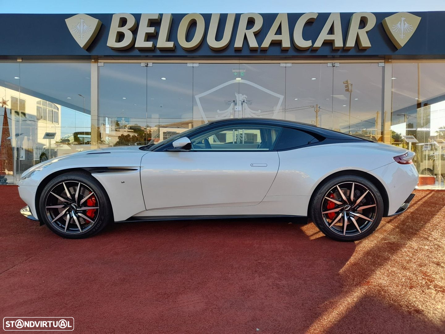 Aston Martin DB11 Coupé V12 Auto - 3