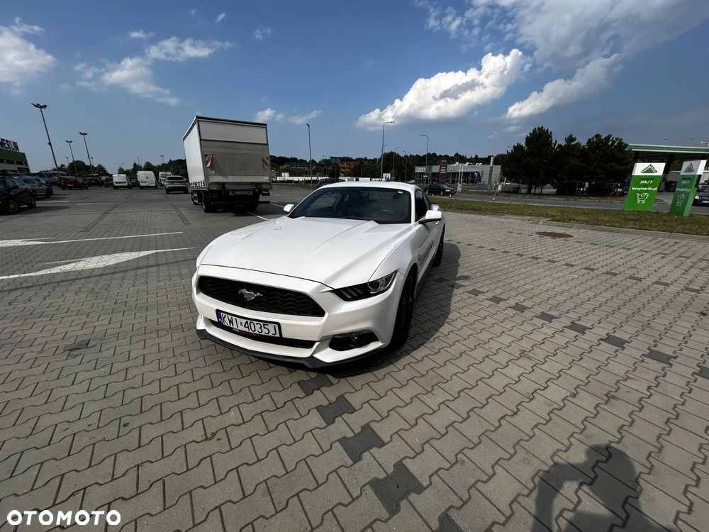 Ford Mustang - 7