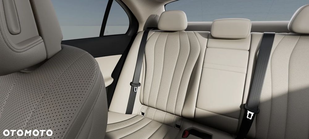 Mercedes-Benz Klasa E 220 d mHEV AMG 9G-Tronic - 11