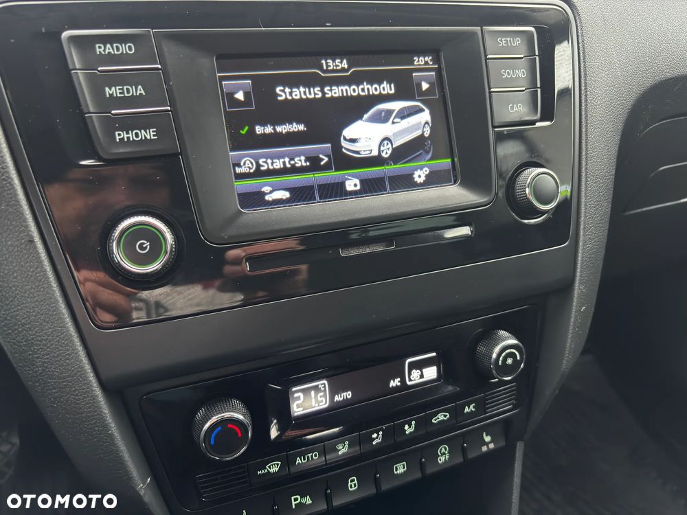 Skoda RAPID 1.4 TSI Ambition DSG - 13