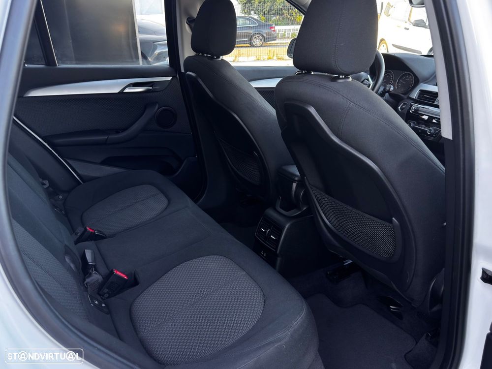 BMW X1 25 e xDrive - 12
