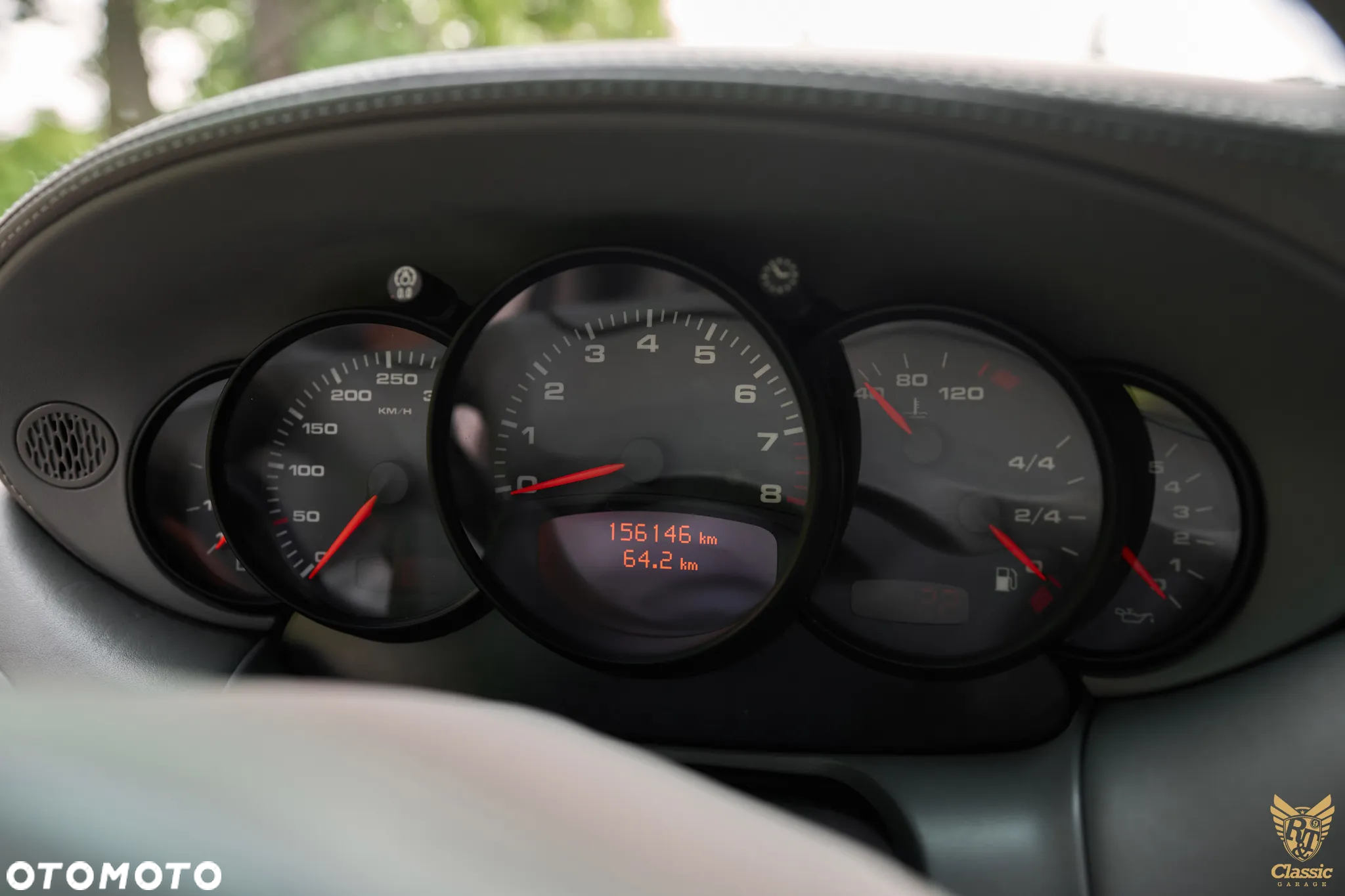 Porsche 911 Carrera - 34