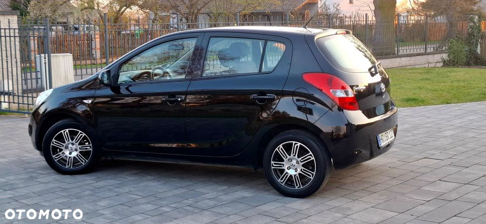 Hyundai i20 1.2 Comfort EU5 - 8