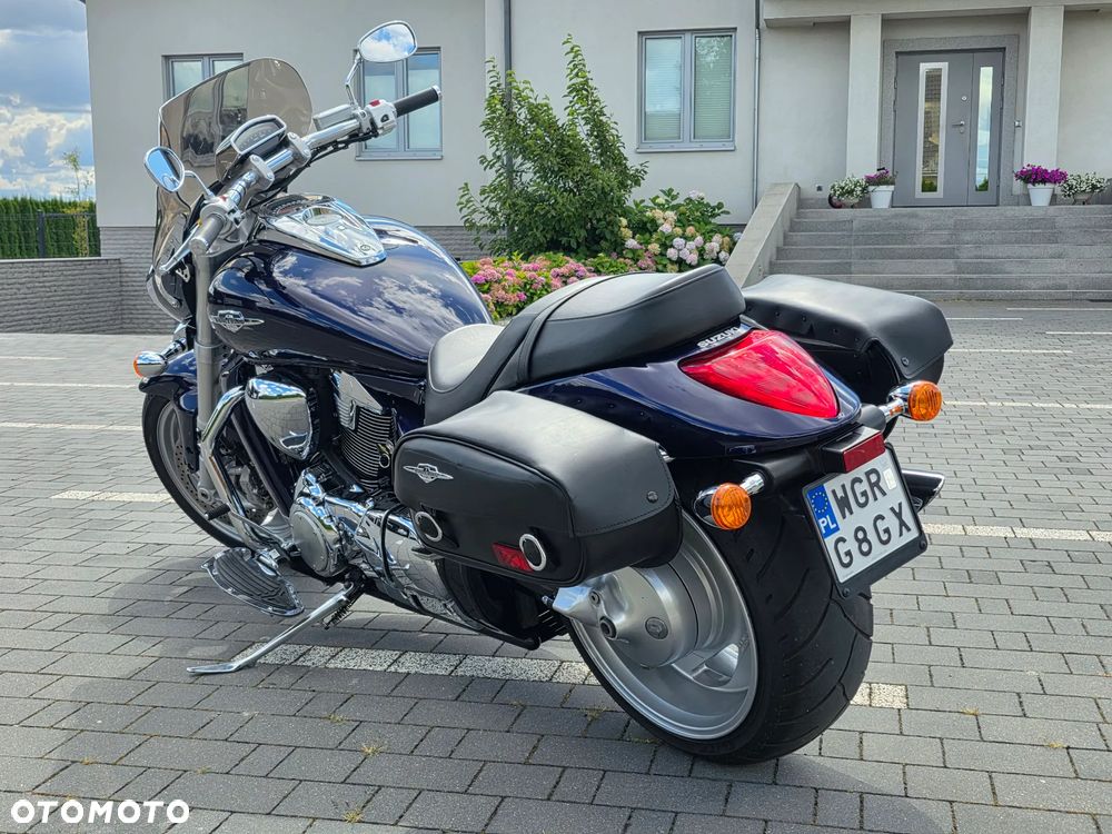 Suzuki Intruder - 11