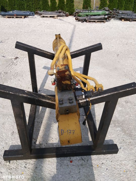 Siłownik Cat Caterpillar 311 312E 318 320 315 316 322 323 330 [D-177 S-80 T-85] - 5