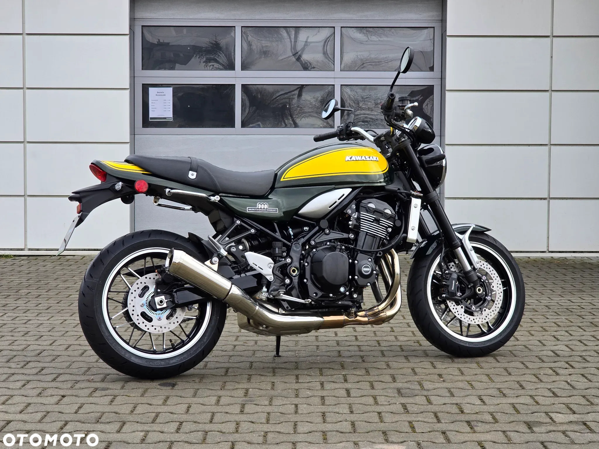 Kawasaki Z 900 RS - 13