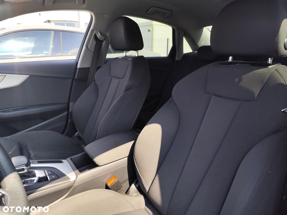 Audi A4 Limousine 35 TFSI mHEV S Line S tronic - 19