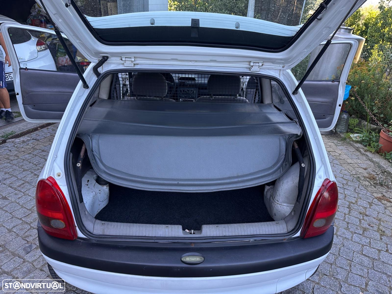 Opel Corsa - 8