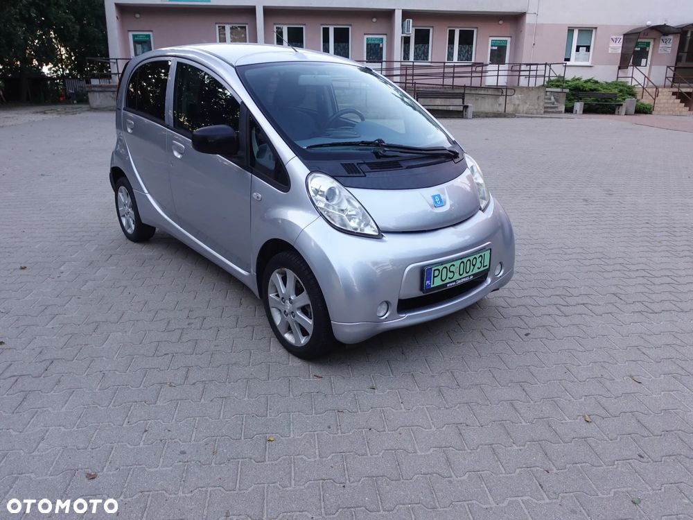Peugeot iOn - 1