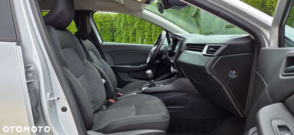 Renault Clio - 25