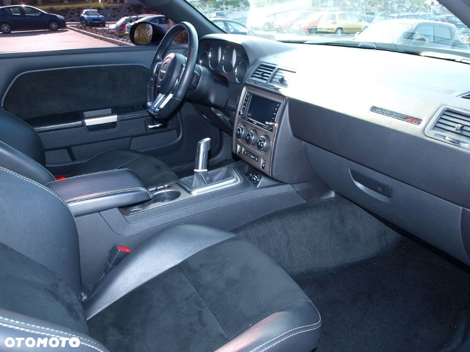 Dodge Challenger - 17