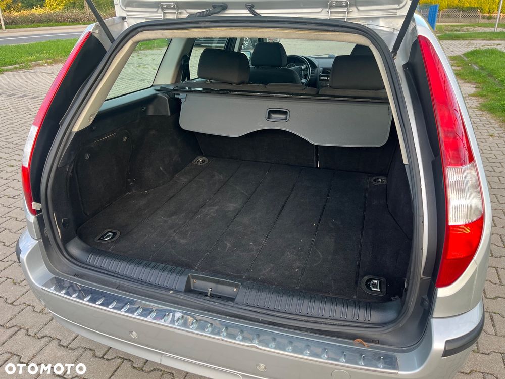 Ford Mondeo 1.8 Ghia - 14