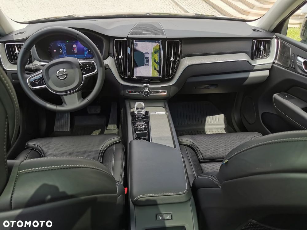 Volvo XC 60 T8 AWD Ultra Black Edition - 12