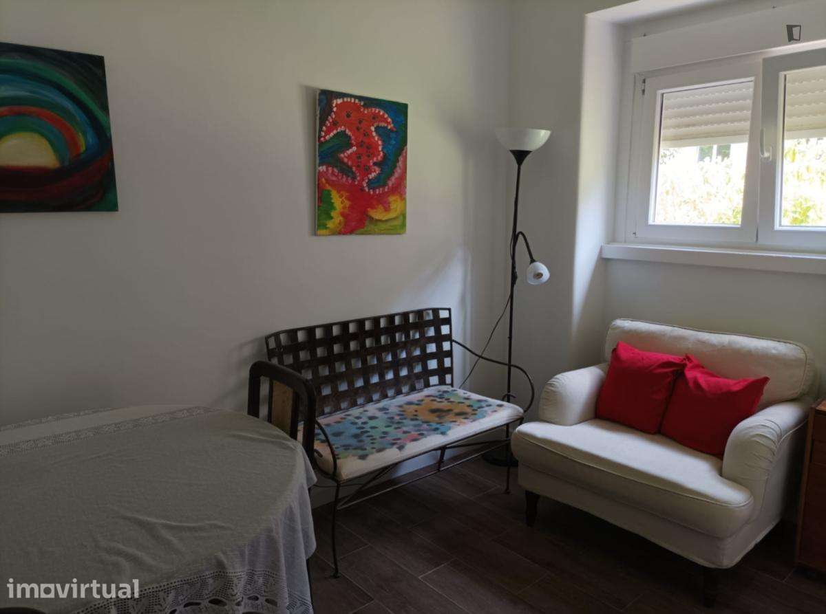 Quarto - localizado em Alvalade Lisbon - Grande imagem: 3/8