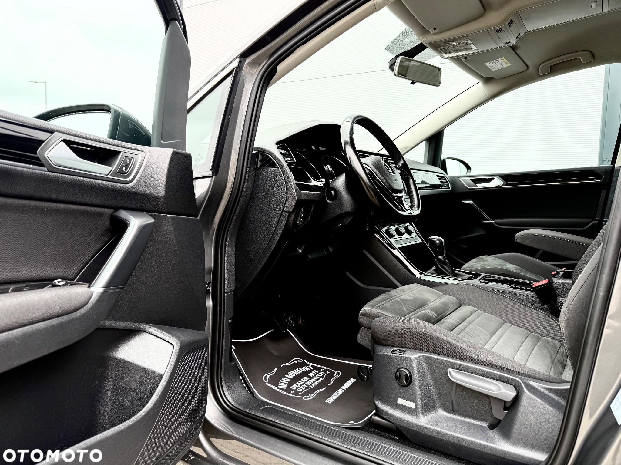 Volkswagen Touran 2.0 TDI SCR DSG Highline - 21