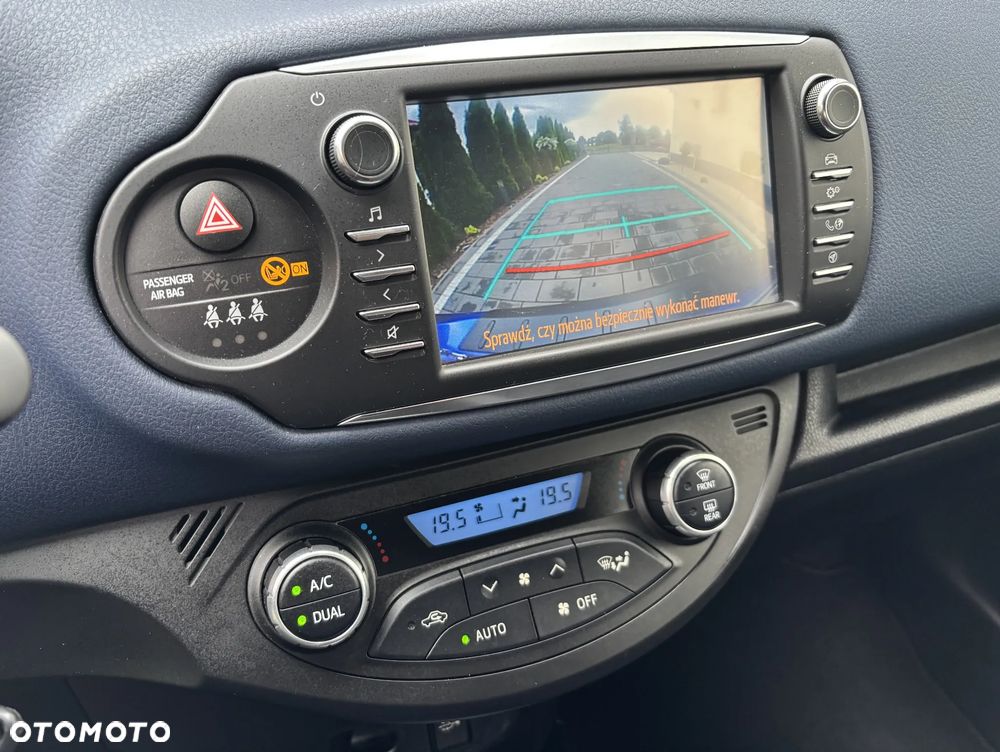 Toyota Yaris 1.5 Selection - 17