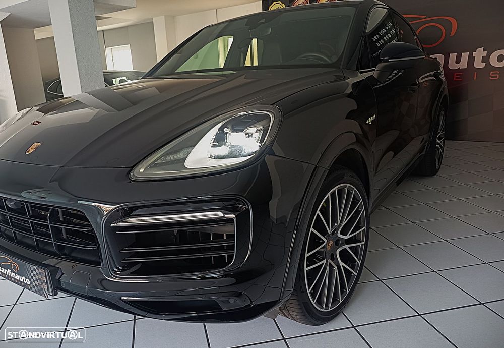 Porsche Cayenne Coupé E-Hybrid Black Edition - 5