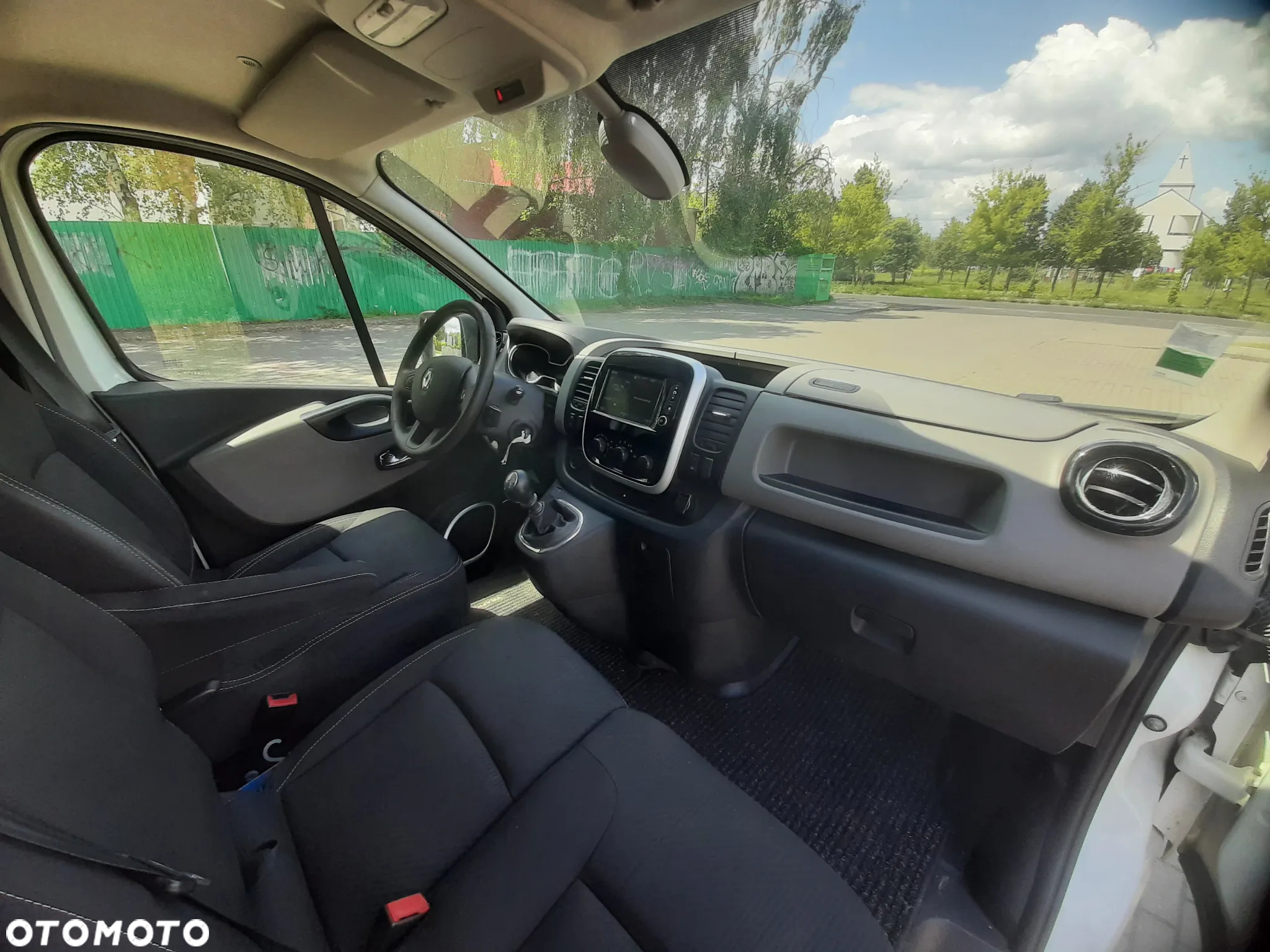 Renault Trafic - 15