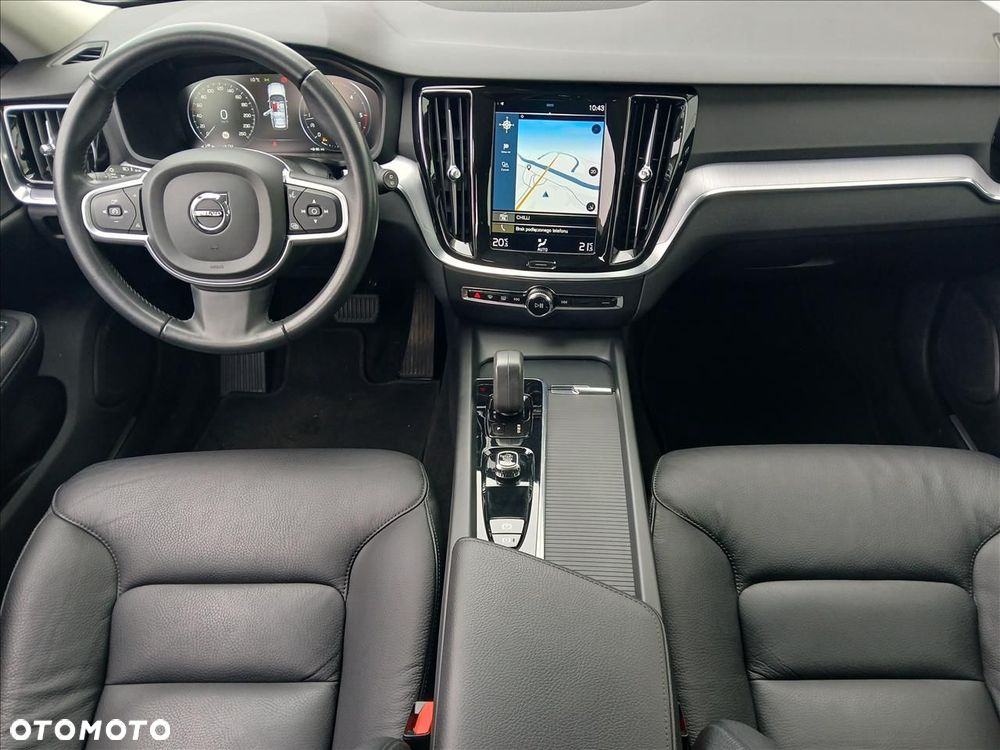 Volvo V60 B4 D Momentum - 8