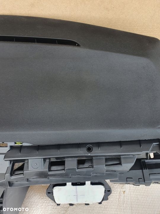 Peugeot 208 deska kokpit konsola airbag pasy - 4