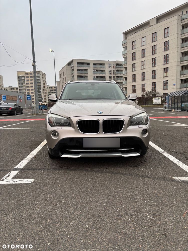 BMW X1 xDrive20i - 9
