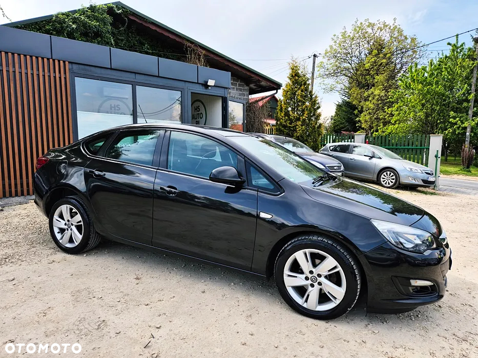 Opel Astra IV 1.4 T Business EU6 - 9