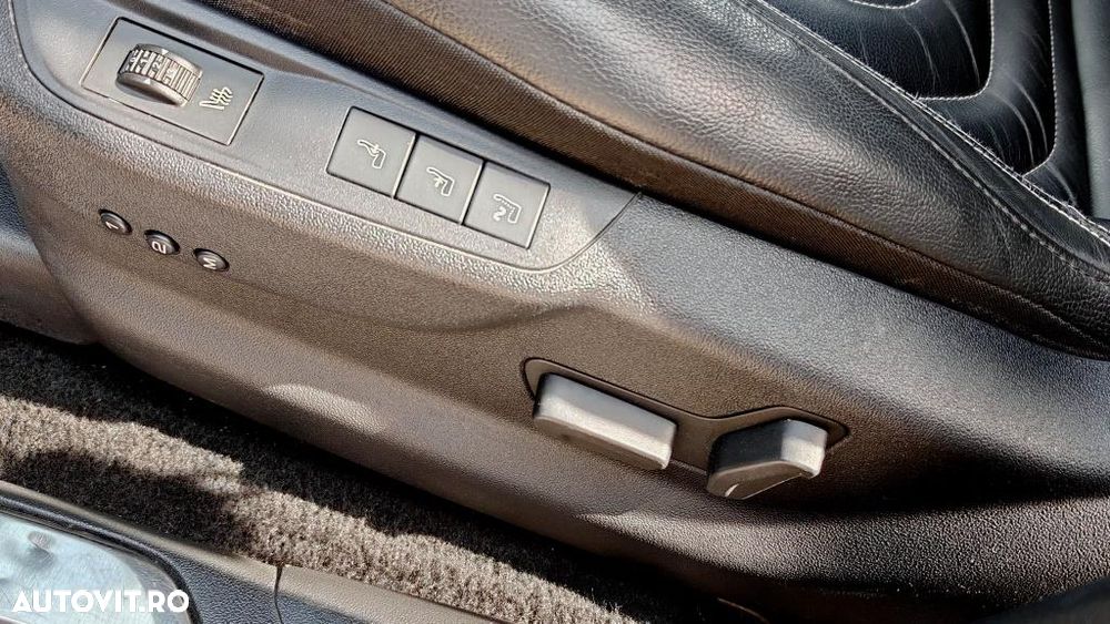 Citroën DS5 Hybrid4 EGS6 SportChic - 26