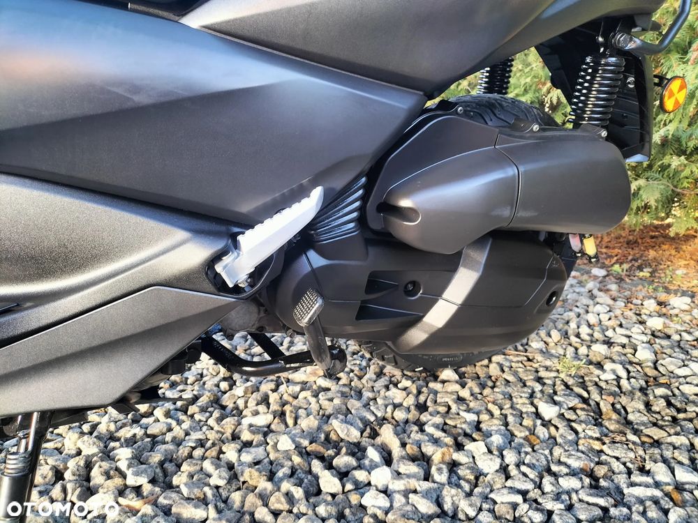 Yamaha X-max - 9