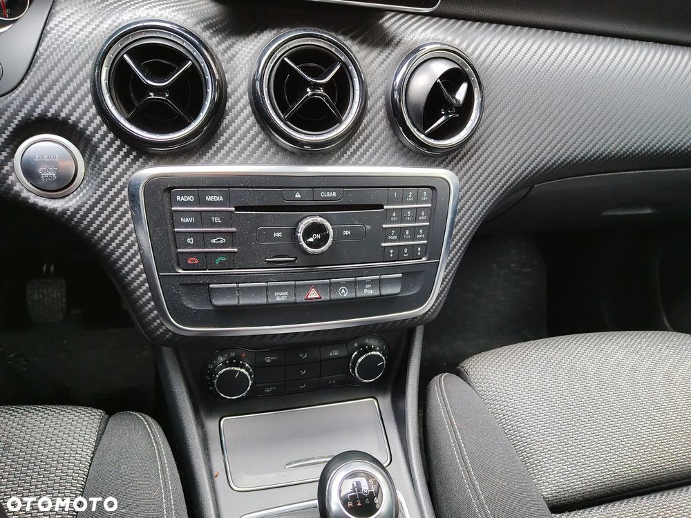 Mercedes-Benz GLA 200 - 10