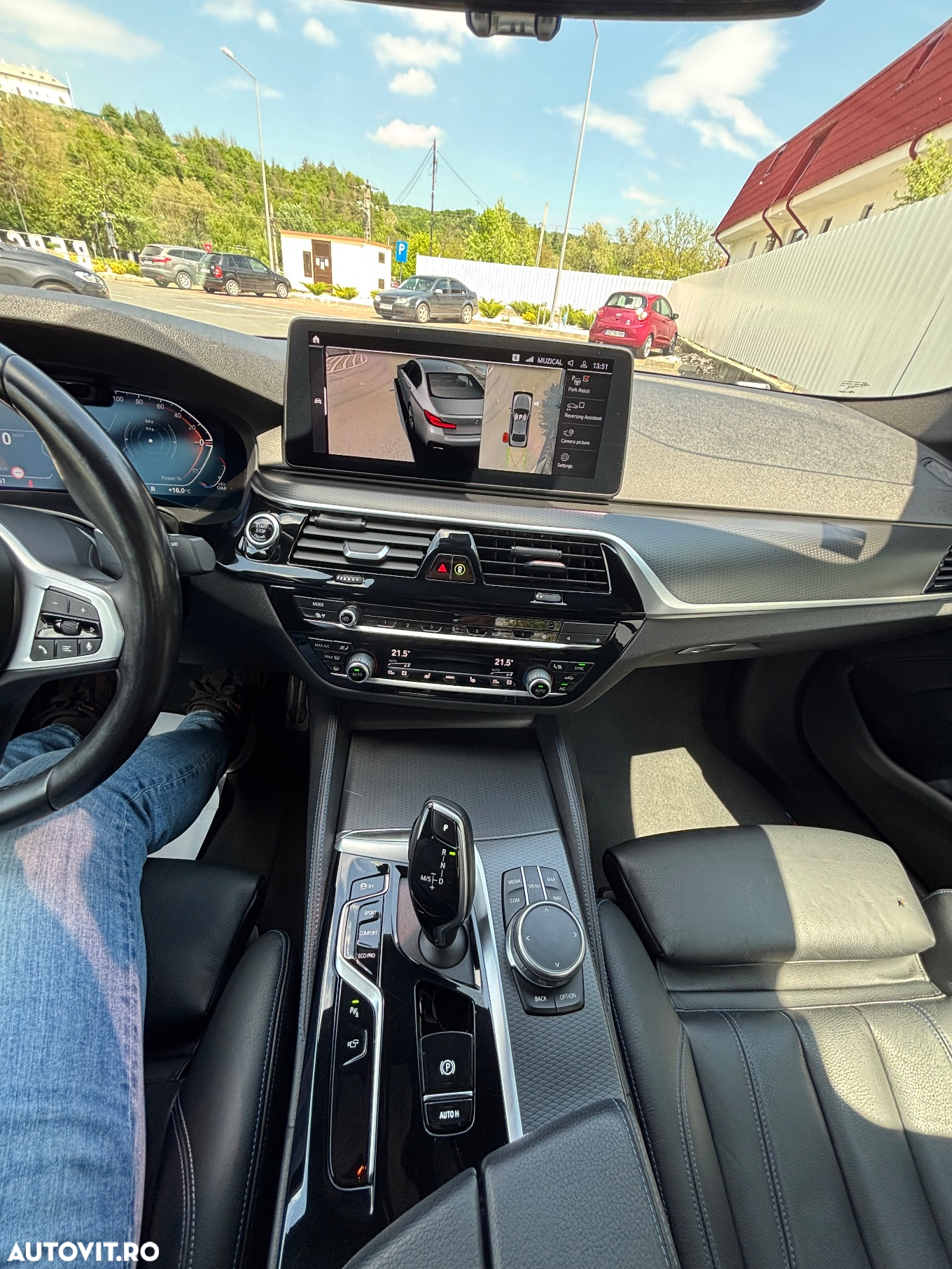 BMW Seria 5 530d xDrive AT MHEV - 9
