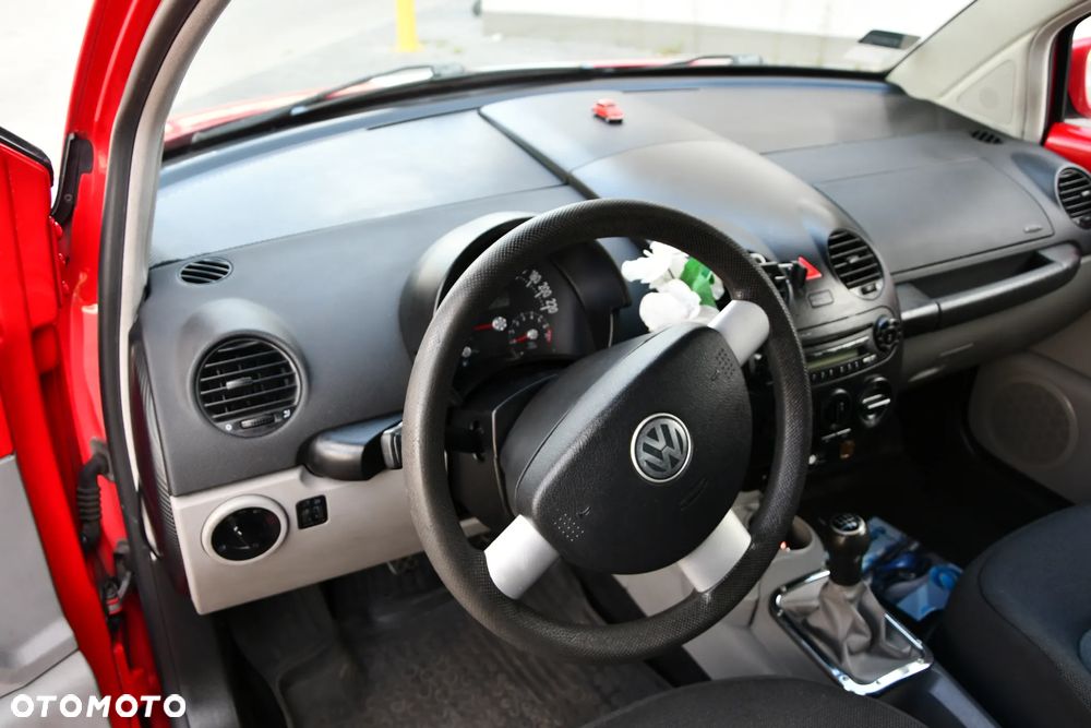 Volkswagen New Beetle 1.6 - 15