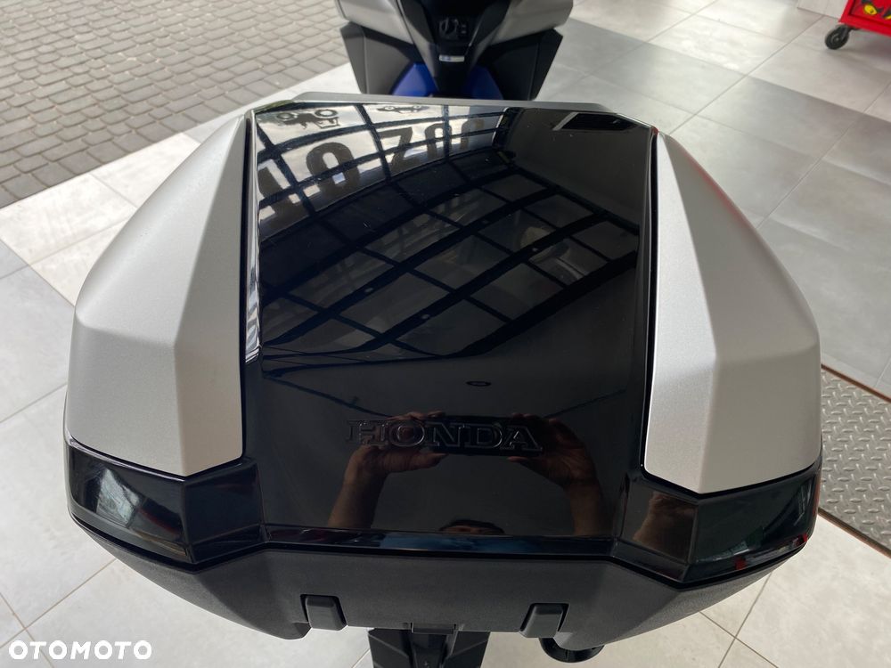 Honda NSS - 21