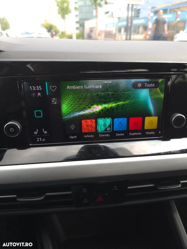 Volkswagen Golf 1.5 eTSI ACT DSG MHEV Life - 11