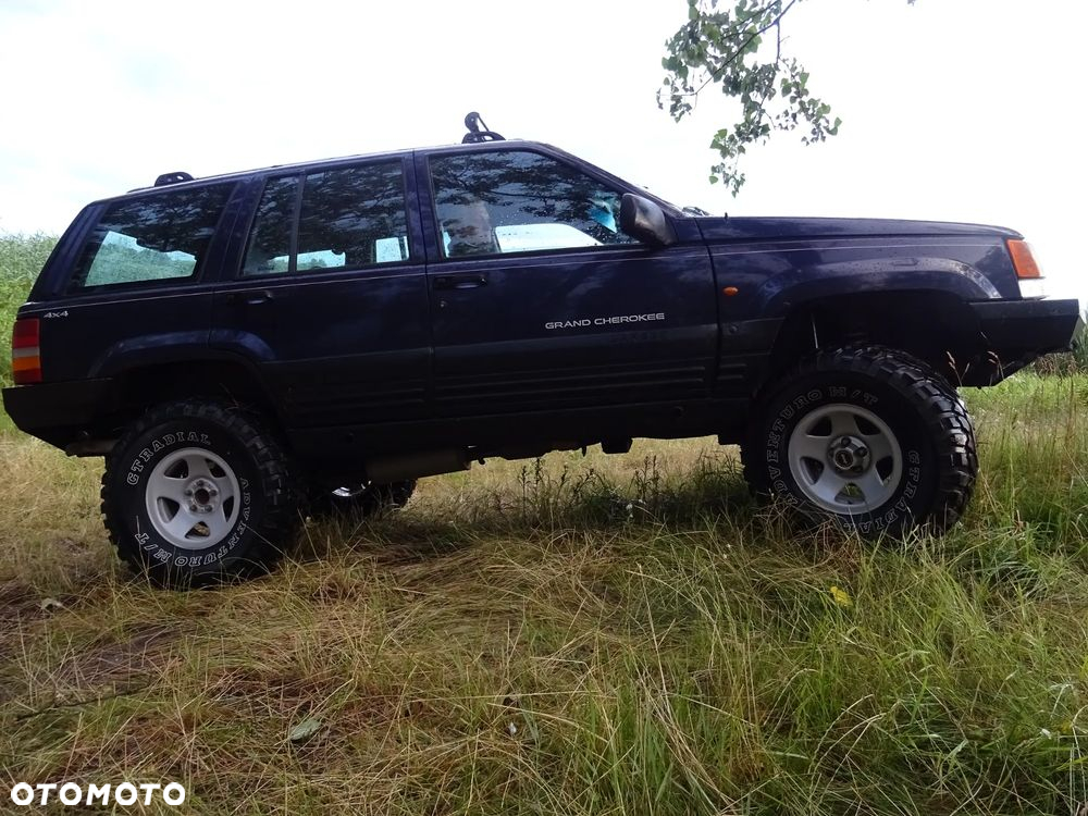 Jeep Grand Cherokee 4.0 Laredo - 27