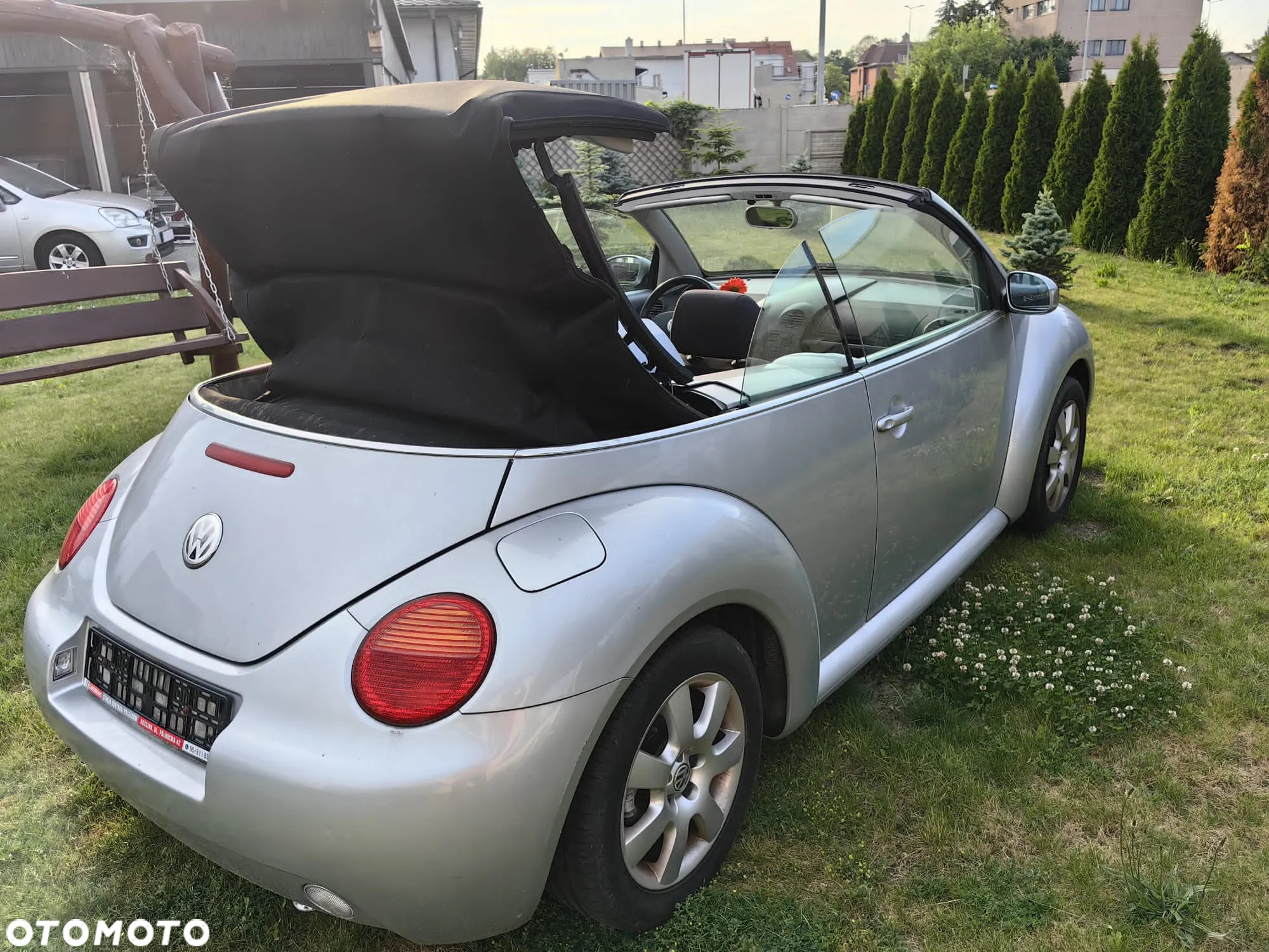 Volkswagen New Beetle - 9